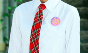 万茜自曝上学时没人追，看清她的校服照后，网友：这谁敢追啊！